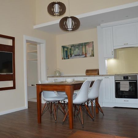 M2-Apartment Сомбатгей Екстер'єр фото